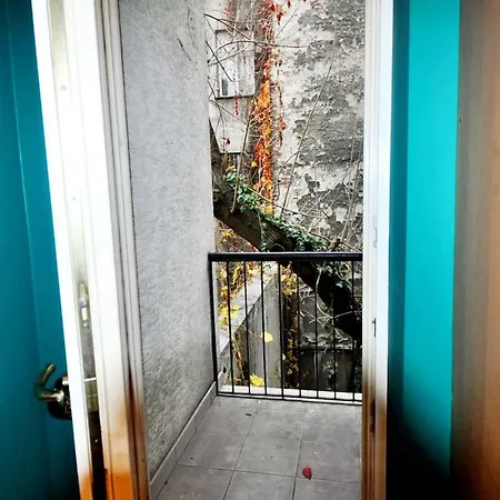 Fine Art Luxury In The Old Town Absolute Center Apartment